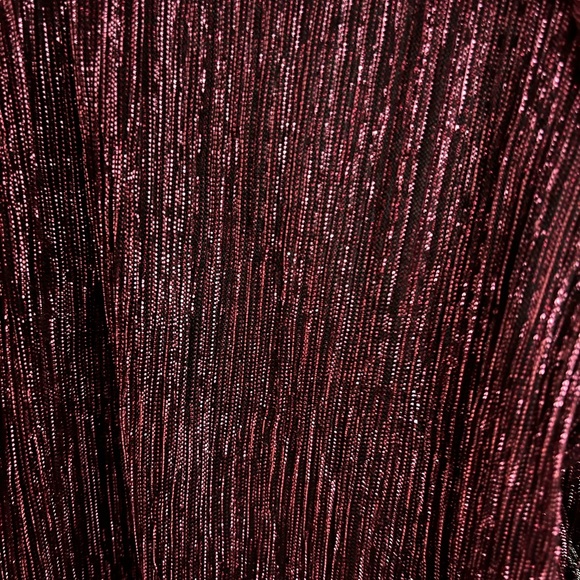 Burgundy soft sparkly blouse - Picture 4 of 4